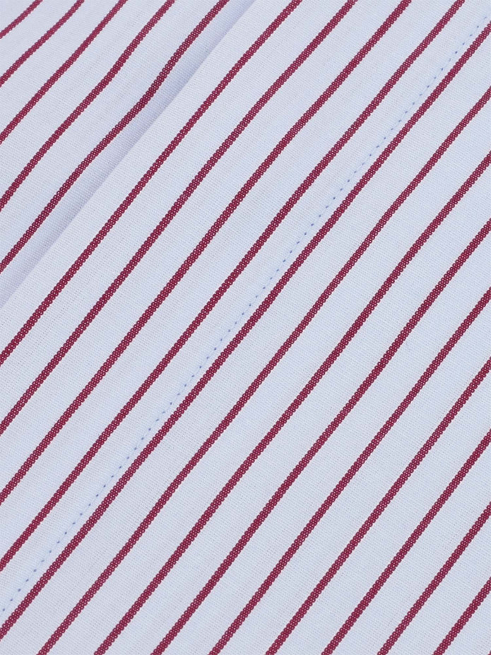 Chemise infroissable bleu ciel col inversé à rayures bordeaux