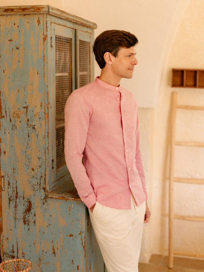Chemise col officier en lin et coton rouge