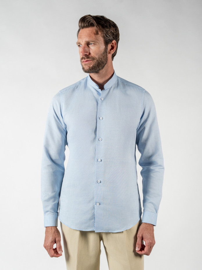 Camicia con collo alla coreana in lino e cotone azzurro cielo