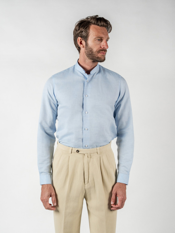 Camicia con collo alla coreana in lino e cotone azzurro cielo