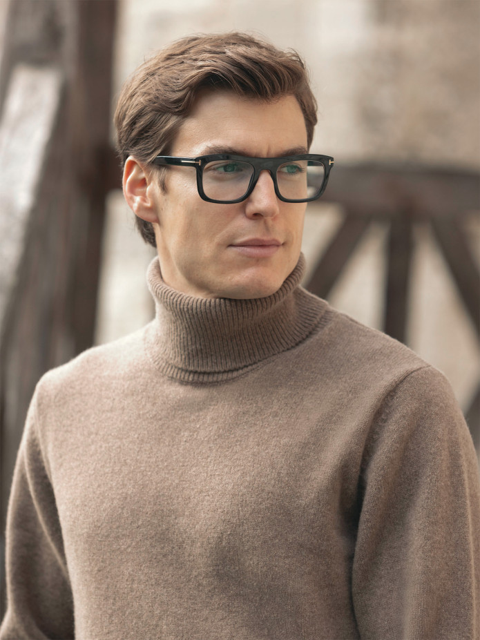Maglione collo alto in lana nocciola