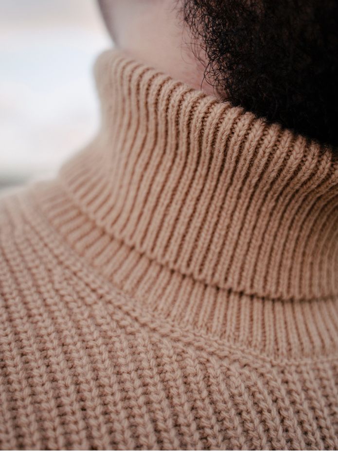 Maglione dolcevita color cammello Adam