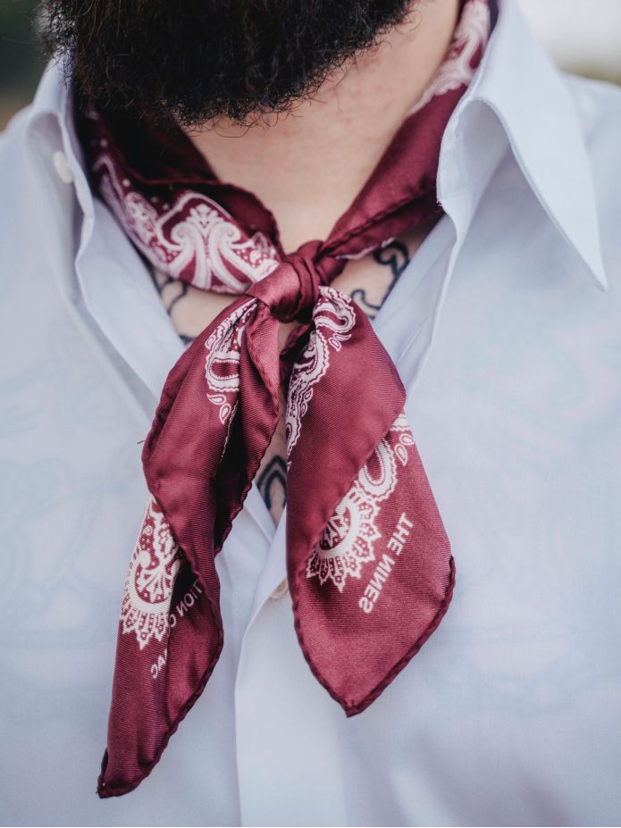 Bandana bordeaux con motivo paisley LISBURN