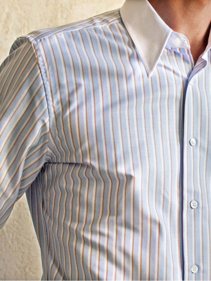 Camicia collo a punte a righe celeste e marrone