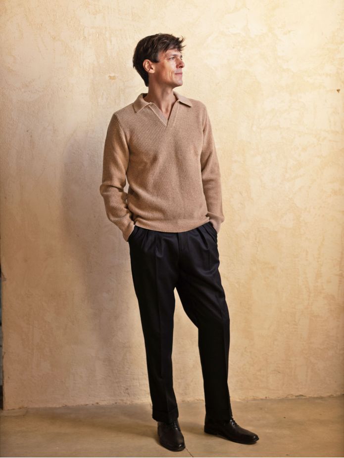 Maglione marrone a maglia inglese con collo polo Finn