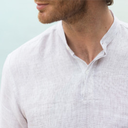 Come la camicia collo tunisino rivoluzionerà la tua estate